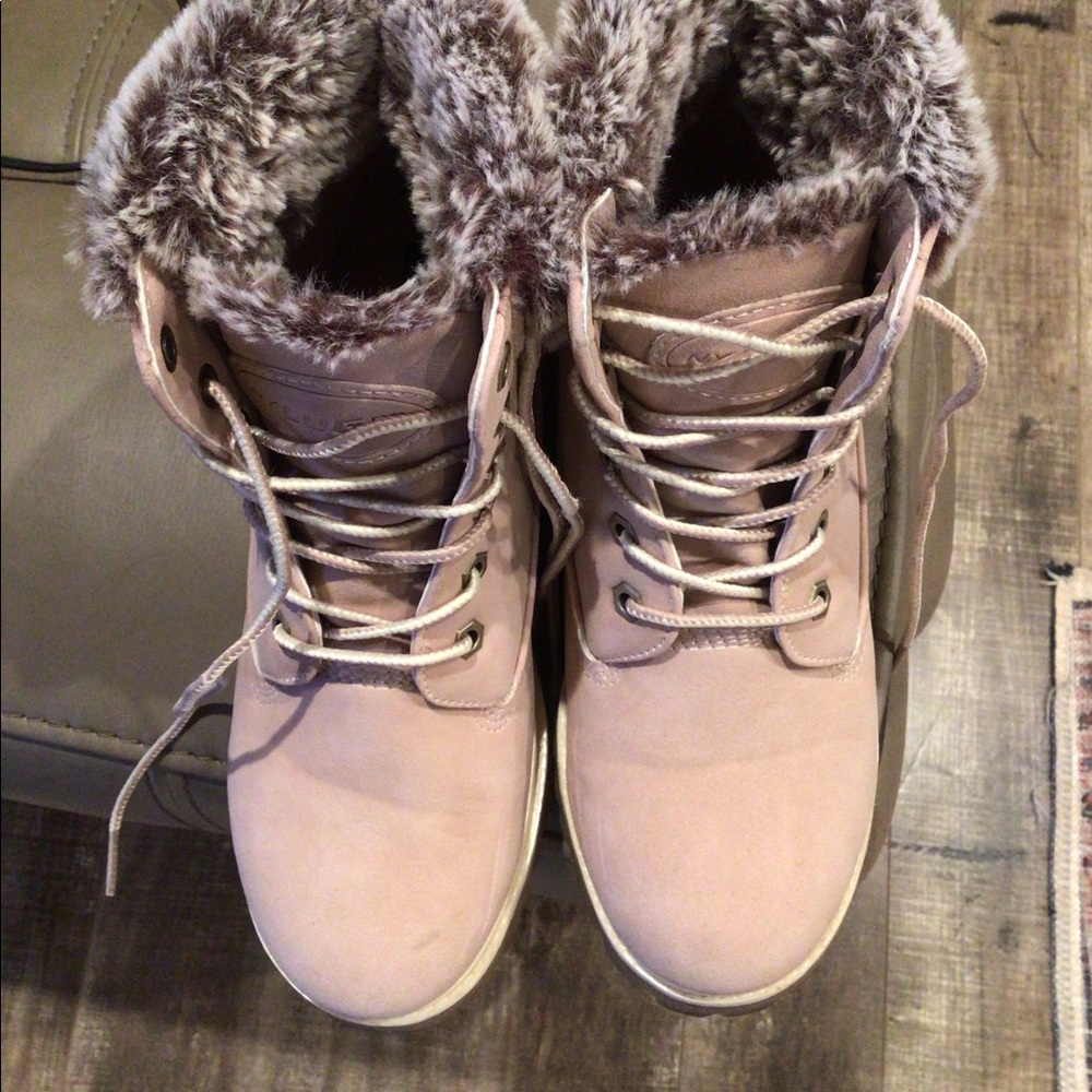 Women Lugs (pink) Boots size 7